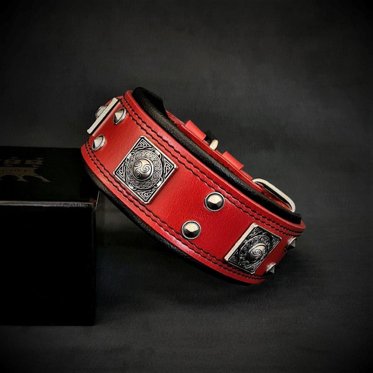 Eros – Handgjort läderhalsband 5 cm, rött-0